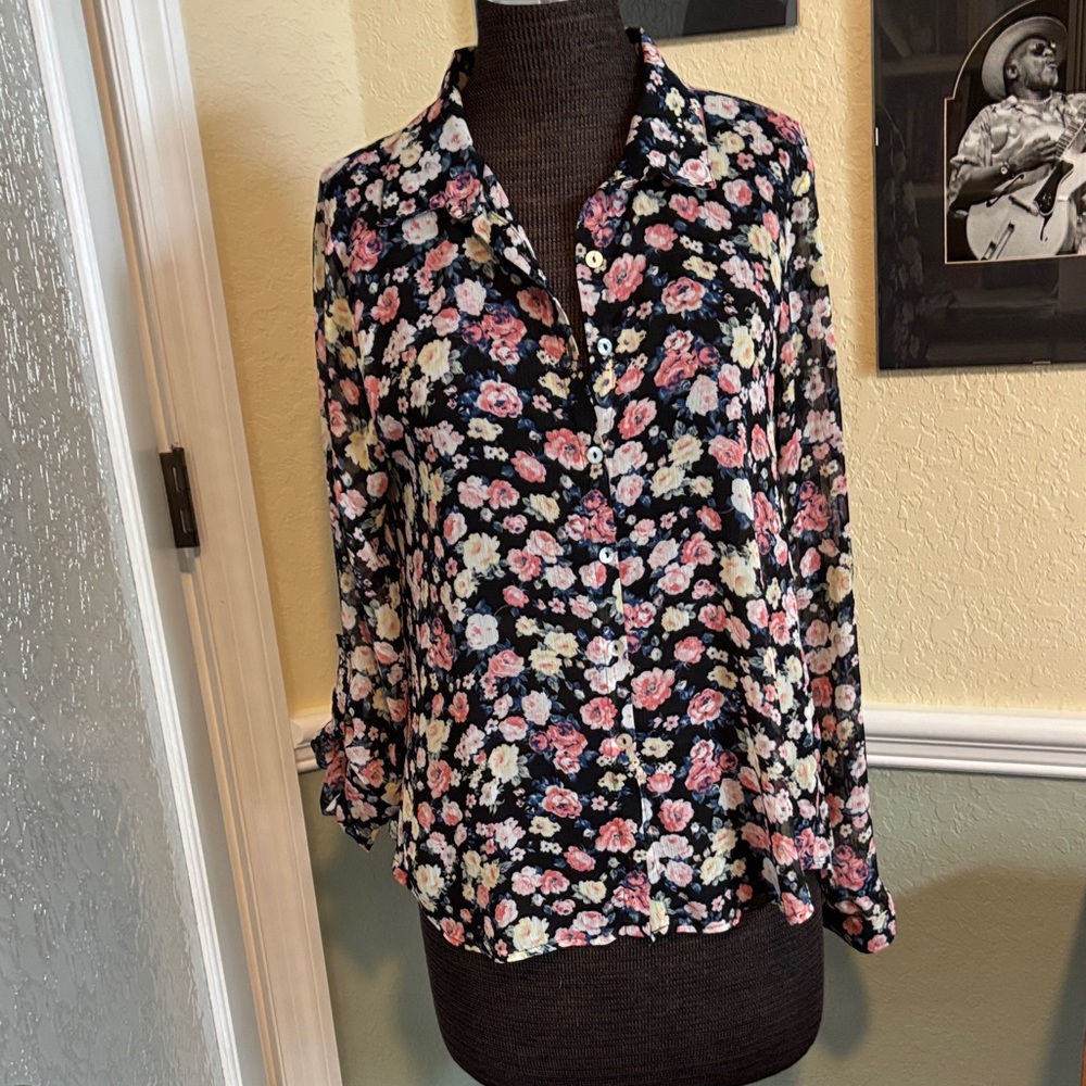 About A Girl  Floral Button-Up Blouse - Black with Pink & Cream Flowers